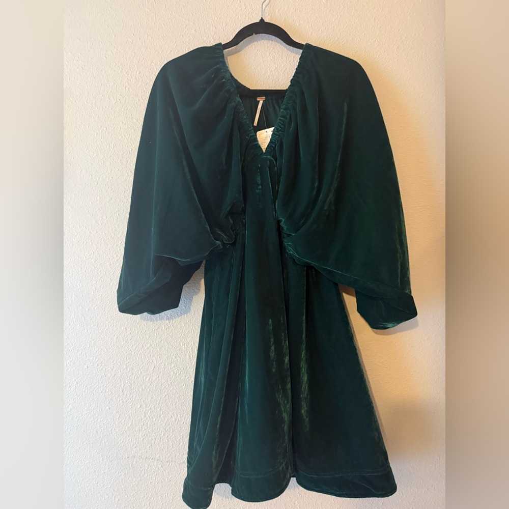 FREE PEOPLE PORTIA VELVET BABYDOLL MINI DRESS NWT LARGE - Picture 2 of 4